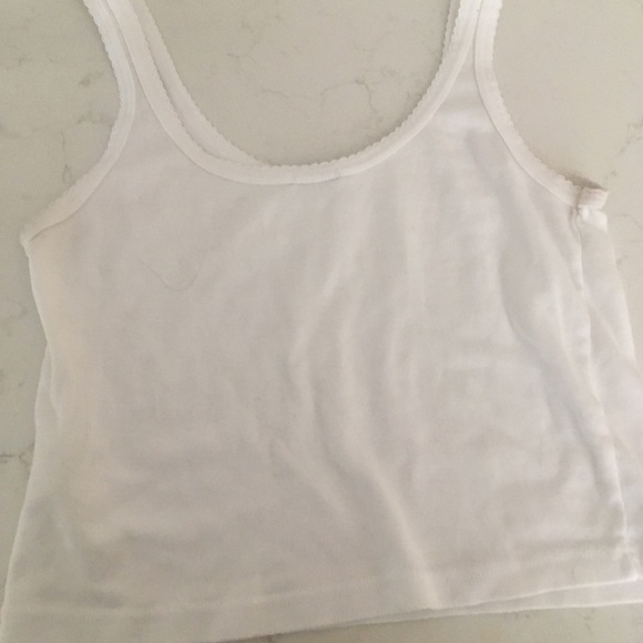 Brandy Melville white crop top - Picture 3 of 3
